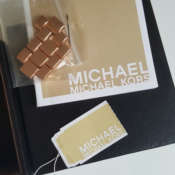 Michael Kors Watch MK-1038 Rose Gold - Picture 5 of 9